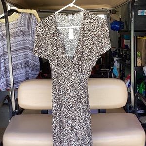Old navy leopard dress